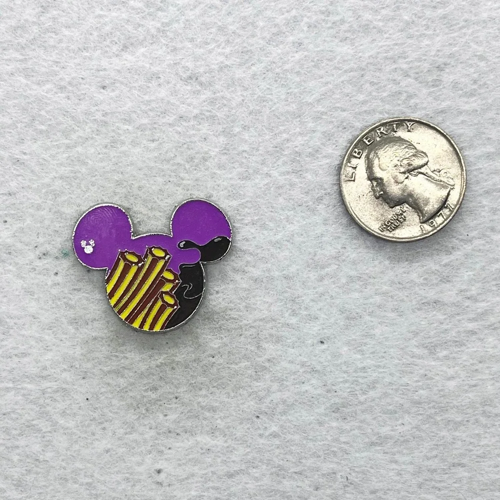 🔮 5/$25 Disney Mickey Mouse Food Icons Churro Pin